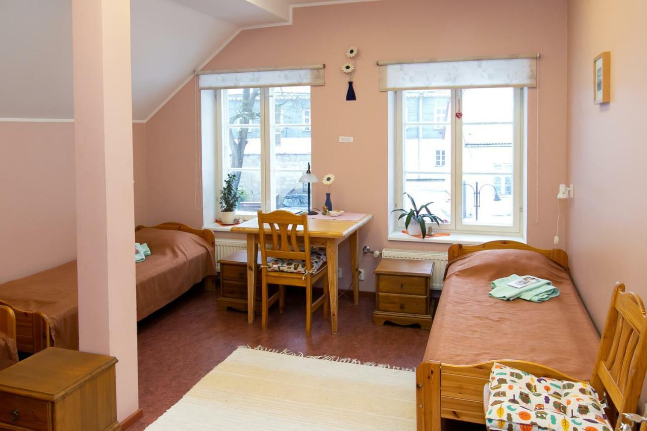 Guesthouse Laurits Kuressaare Extérieur photo