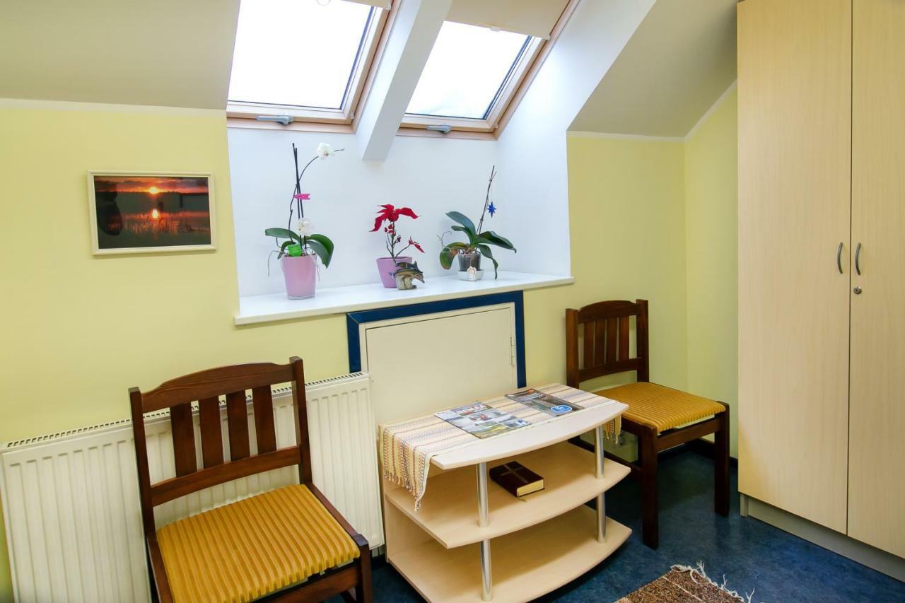 Guesthouse Laurits Kuressaare Extérieur photo