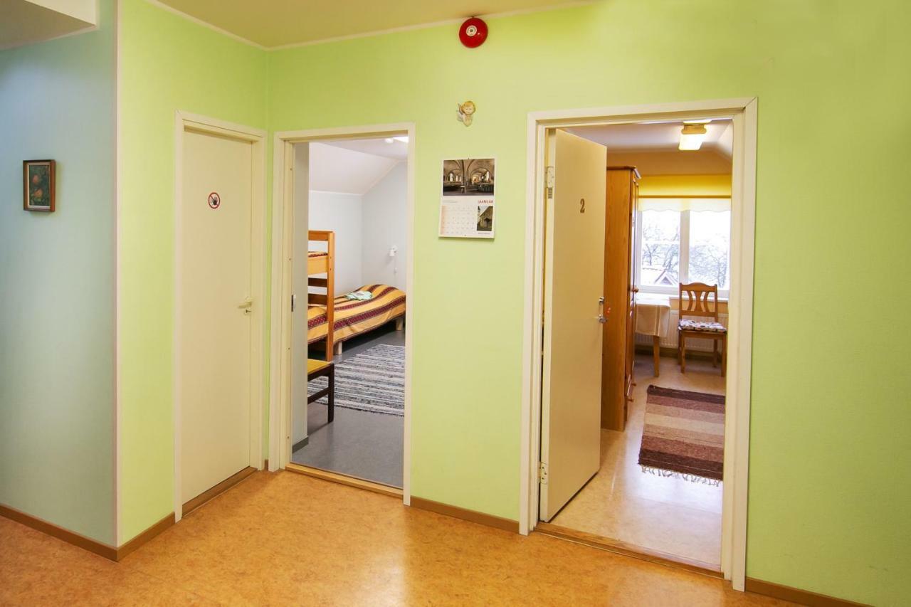 Guesthouse Laurits Kuressaare Extérieur photo